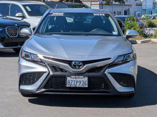 Celestial Silver Metallic 2022 Toyota Camry SE