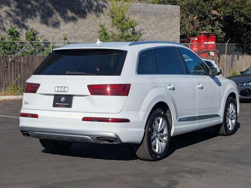 2019 Audi Q7 55 Premium