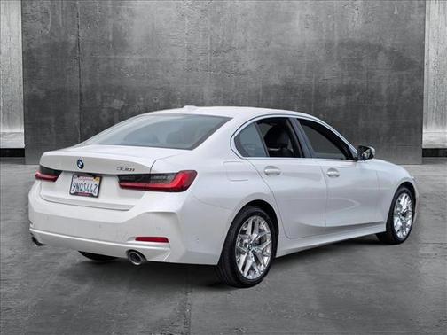 2025 BMW 330 i