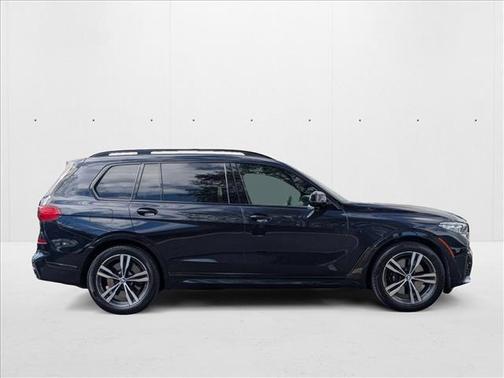 2021 BMW X7 M50i
