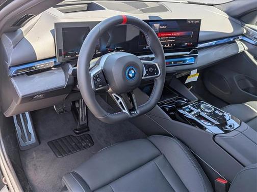 Black Sapphire Metallic 2026 BMW i5 M60