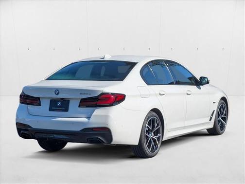 2022 BMW 530e Base