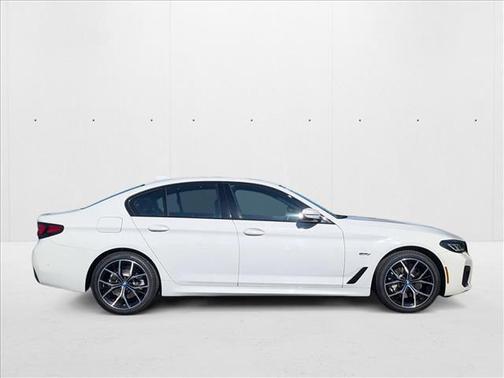 2022 BMW 530e Base