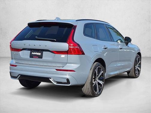 Thunder Grey Metallic 2024 Volvo XC60 Recharge Plug-In Hybrid T8 Ultimate Dark Theme