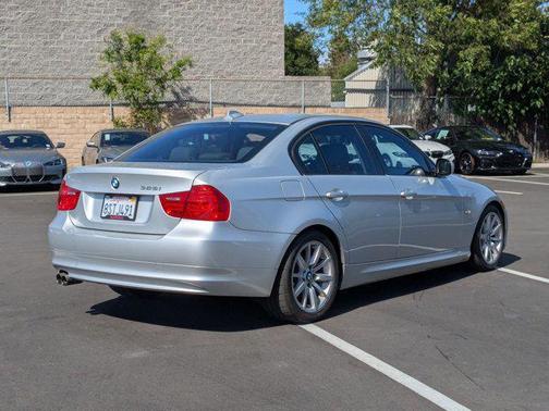 2011 BMW 328 328i