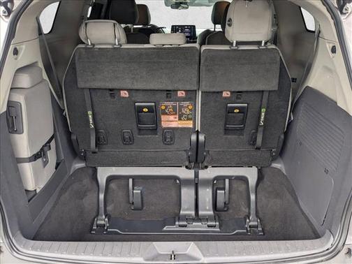 2021 Toyota Sienna LE