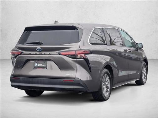 2021 Toyota Sienna LE