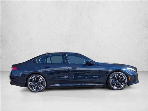 2024 BMW i5 M60