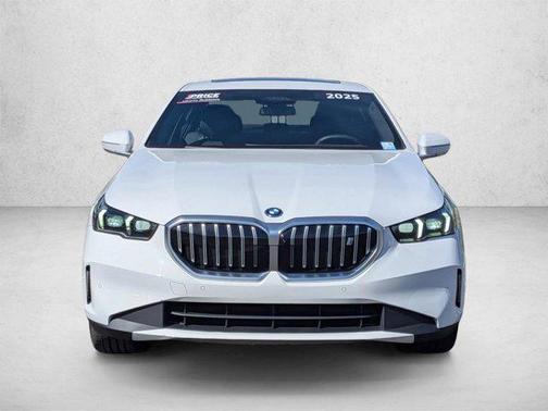 Alpine White 2025 BMW i5 eDrive40