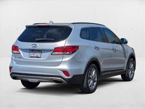 2018 Hyundai SANTA FE SE