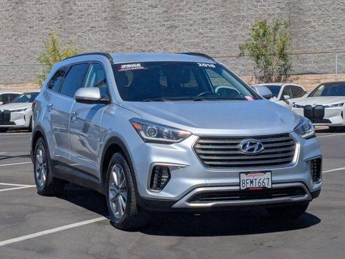 2018 Hyundai SANTA FE SE