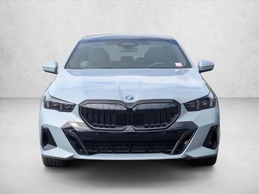 2026 BMW 550e xDrive