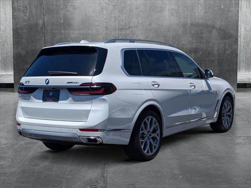 2025 BMW X7 xDrive40i