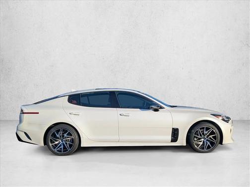 2023 Kia Stinger GT-Line