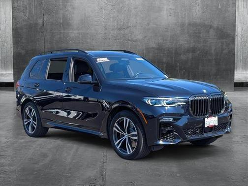 2022 BMW X7 M50i