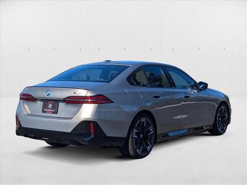 2025 BMW i5 M60