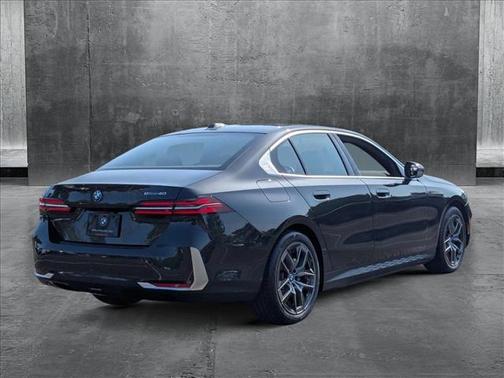 2025 BMW i5 eDrive40