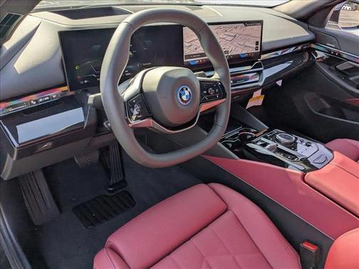 2025 BMW i5 eDrive40