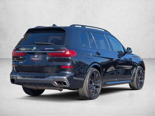 2021 BMW X7 M50i