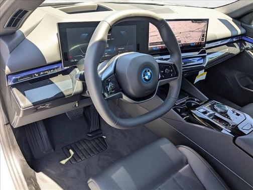 2025 BMW i5 xDrive40
