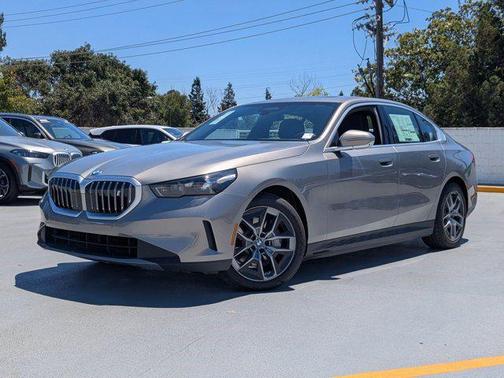 2025 BMW i5 xDrive40