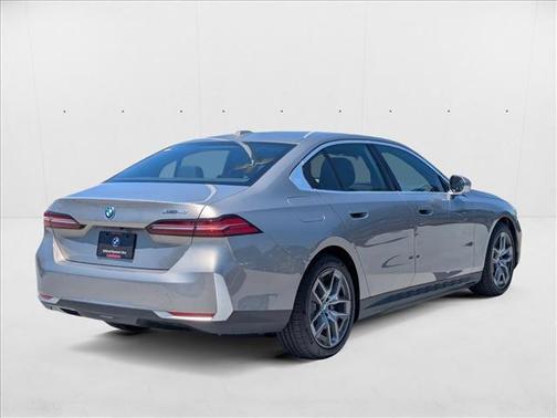 2025 BMW i5 xDrive40