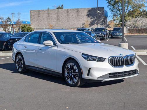 2025 BMW i5 eDrive40