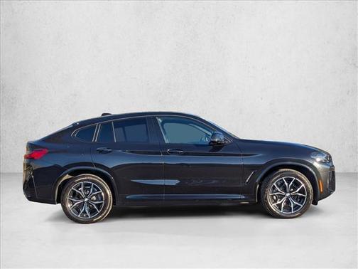 2025 BMW X4 xDrive30i