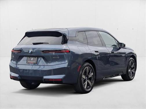 2026 BMW iX xDrive60