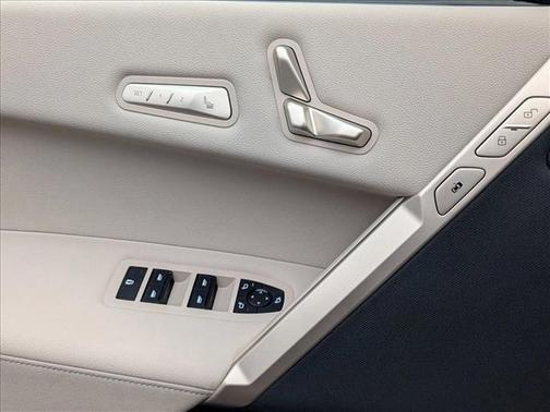 2026 BMW iX xDrive60