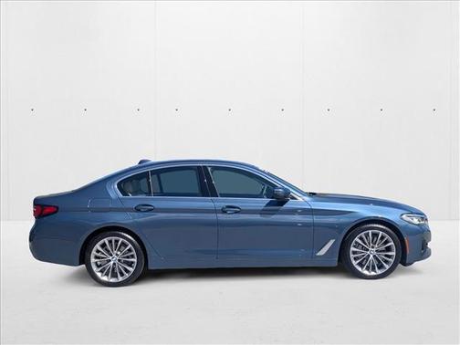 2023 BMW 530 i