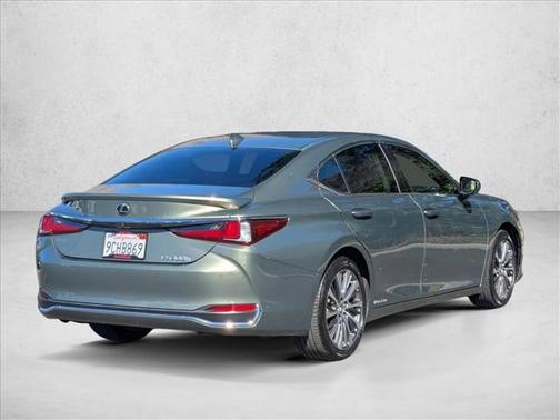 2019 Lexus ES 300h Base