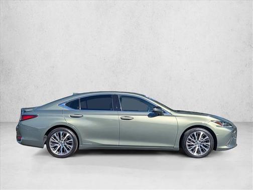 2019 Lexus ES 300h Base