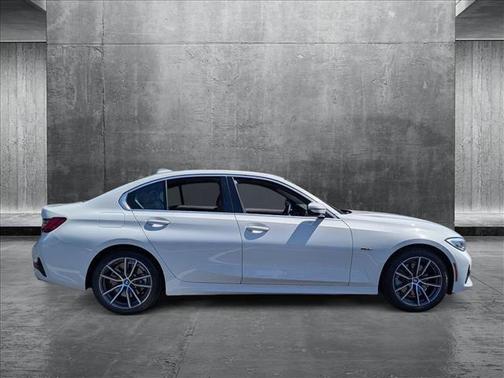 2022 BMW 330e Base