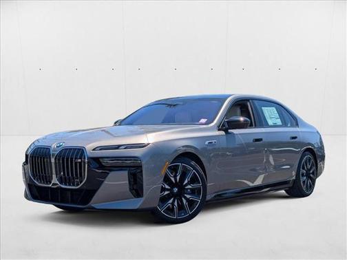 2025 BMW i7 M70