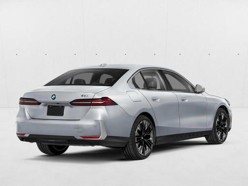 Brooklyn Grey Metallic 2027 BMW 530 i xDrive