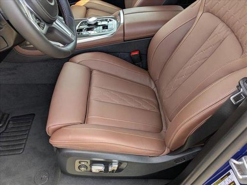 2025 BMW X7 M60i