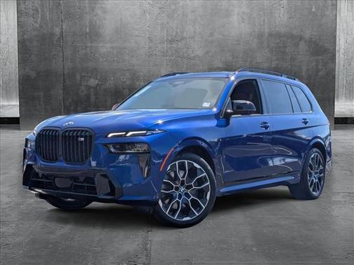 2025 BMW X7 M60i