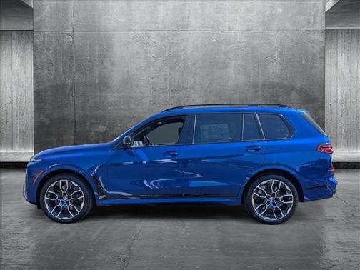 2025 BMW X7 M60i