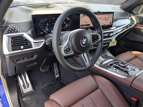 2025 BMW X7 M60i