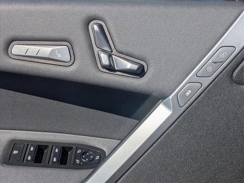 2026 BMW iX xDrive60