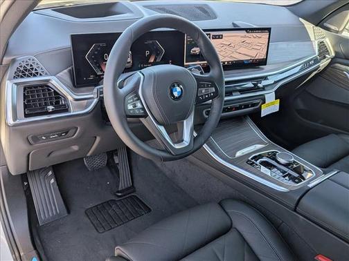 Mineral White Metallic 2026 BMW X5 xDrive40i