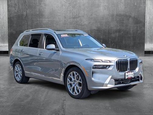 2025 BMW X7 xDrive40i