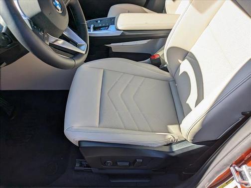 2025 BMW X2 xDrive28i