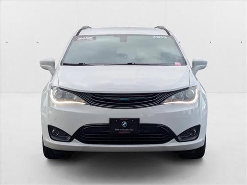 2019 Chrysler Pacifica Hybrid Touring L