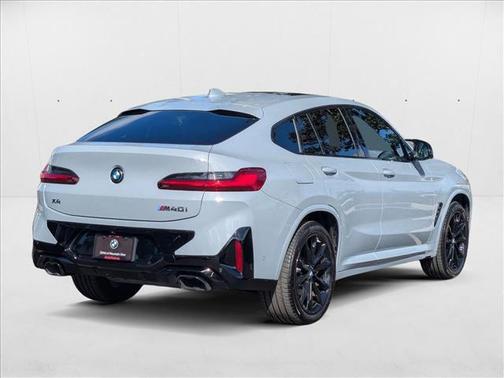 2024 BMW X4 M40i
