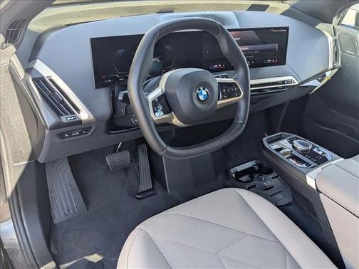 2026 BMW iX xDrive45