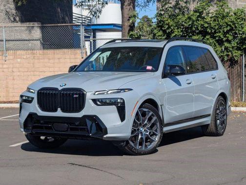 2026 BMW X7 M60i
