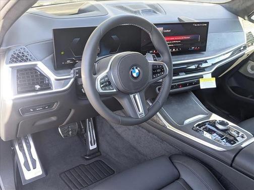 2026 BMW X7 M60i
