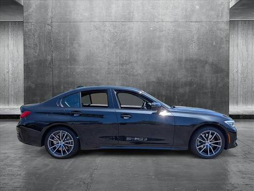 2022 BMW 330 330i